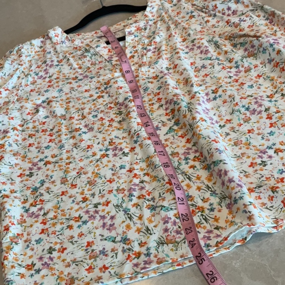 Rose & Thyme Floral Top - Picture 9 of 12